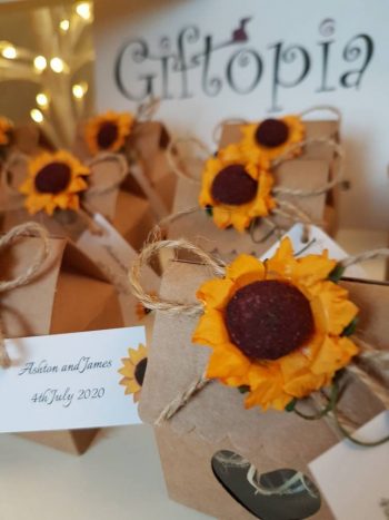 Favour, sunflowers, house, guest gifts, sunflower seeds, table decorations, favour box, Unique favour, wedding, party, keepsake
